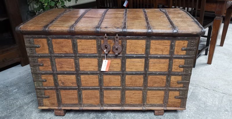 ART.NR. 402 L X B X H  120 X 70 X 73  Prijs € 495,-